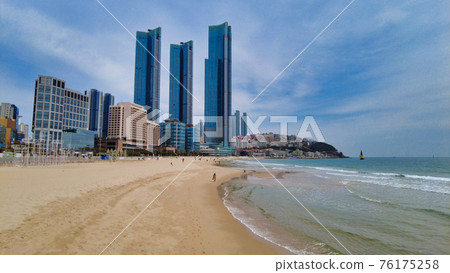Scenery of haeundae beach, Busan, South Korea, Asia Scenery of haeundae beach, Busan, South Korea, Asia 76175258