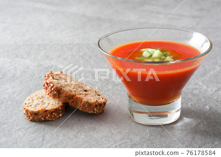 Traditional Spanish cold gazpacho soup 76178584