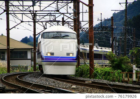 "Limited Express Spacia" that runs fast on Nikko Road "Limited Express Spacia" that runs fast on Nikko Road 76179926