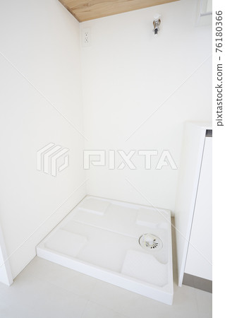 Washing machine storage in a new house 76180366