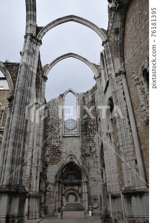 葡萄牙,里斯本,卡爾莫教堂,里斯本大地震的遺跡 葡萄牙,里斯本,卡爾莫教堂,里斯本大地震的遺跡 76181395