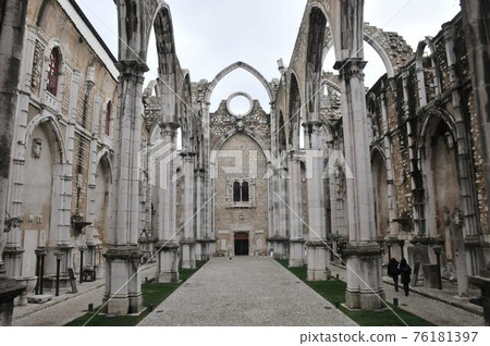 葡萄牙,里斯本,卡爾莫教堂,里斯本大地震的遺跡 葡萄牙,里斯本,卡爾莫教堂,里斯本大地震的遺跡 76181397