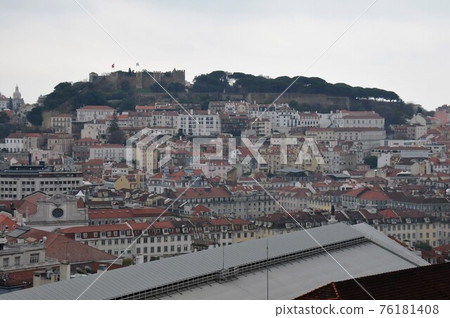 來自葡萄牙里斯本聖佩德羅德阿爾坎塔拉天文台的 Castelo de S. Jorge 76181408
