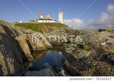 Abbey ruin and lighthouse, Pointe de Saint-Mathieu, Brittany, France Abbey ruin and lighthouse, Pointe de Saint-Mathieu, Brittany, France 76182023