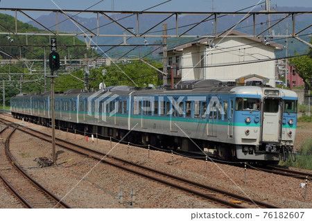Chuo Line 115 Series Train (Shinshu Color) _ Photographed on 2014/05/10 Chuo Line 115 Series Train (Shinshu Color) _ Photographed on 2014/05/10 76182607