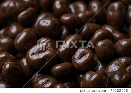 Wheat chocolate close-up Wheat chocolate close-up 76182928