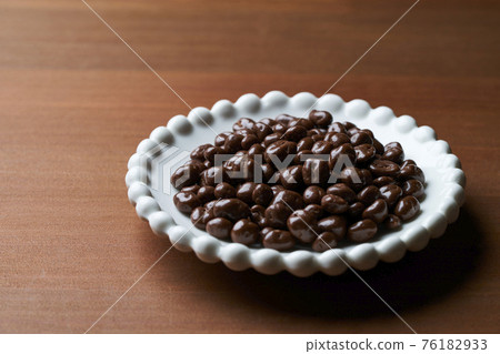 Wheat chocolate served on a plate Wheat chocolate served on a plate 76182933