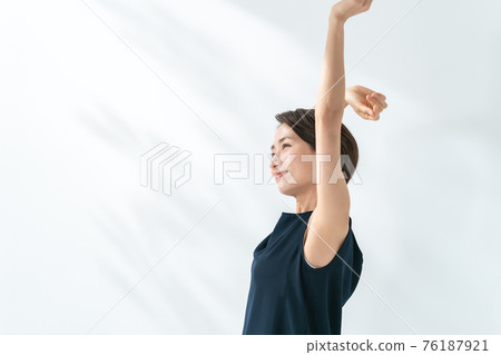 美容夏季紫外線中年女性成長 76187921