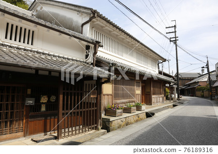 Uda City, Matsuyama Town, Machiya, Nara Prefecture 76189316