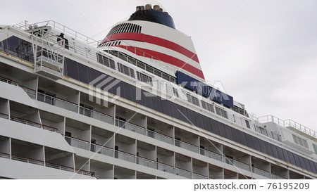 Asuka II 停泊在大山橋橫濱港 76195209