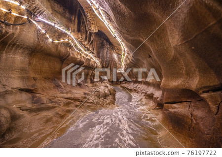 Magnificent underground palace Senbutsu Stalactite Cave 76197722