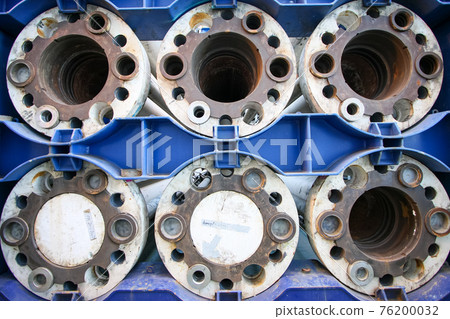 A riser pipe drilling into the mantle of a deep-sea drilling vessel (Shimizu Port, Shizuoka) A riser pipe drilling into the mantle of a deep-sea drilling vessel (Shimizu Port, Shizuoka) 76200032