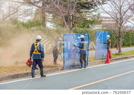 Road weeding 76200637