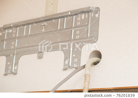 Air conditioner installation installation Air conditioner installation installation 76201839