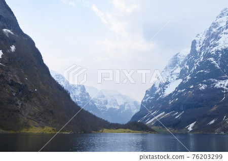Fjord 76203299