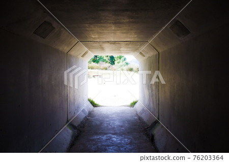 【鯖江市】大谷公園-陶管內 【鯖江市】大谷公園-陶管內 76203364