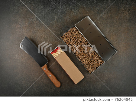 Metal smoker box, matches and meat cleaver Metal smoker box, matches and meat cleaver 76204845