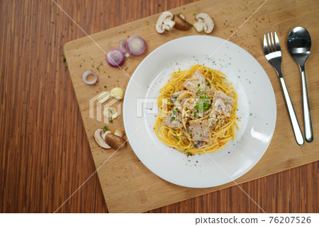 top view of spaghetti carbonara lunch dinner meal 76207526