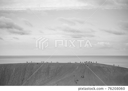 [Sepia] Tottori Sand Dunes and Sky 76208060