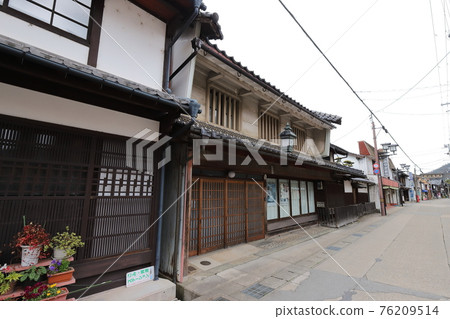 Hyogo Izushi (Toyooka City) Old townscape in the Jyudenken district Hyogo Izushi (Toyooka City) Old townscape in the Jyudenken district 76209514