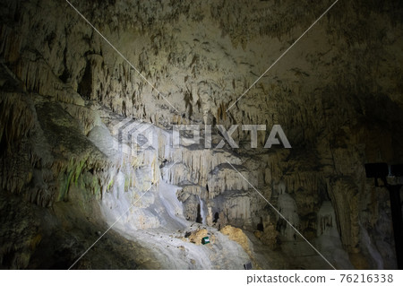 Shoryudo Cavern，以日本Okinoerabujima的石灰岩洞穴而聞名 76216338