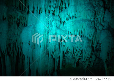 Shoryudo Cavern, famous for its limestone cave on Okinoerabujima, Japan 76216340