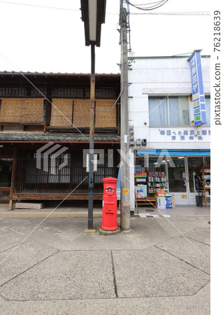 兵庫出石(豐岡市) Maru Post 保留在 Shigendenken 地區的舊街景中 兵庫出石(豐岡市) Maru Post 保留在 Shigendenken 地區的舊街景中 76218639