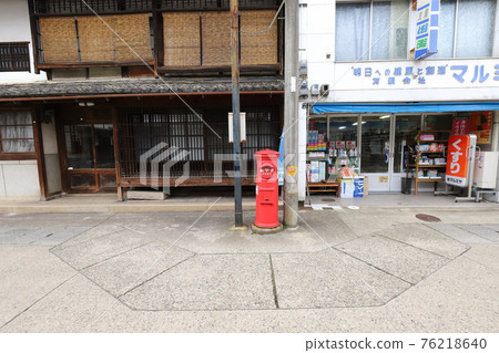 兵庫出石(豐岡市) Maru Post 保留在 Shigendenken 地區的舊街景中 兵庫出石(豐岡市) Maru Post 保留在 Shigendenken 地區的舊街景中 76218640