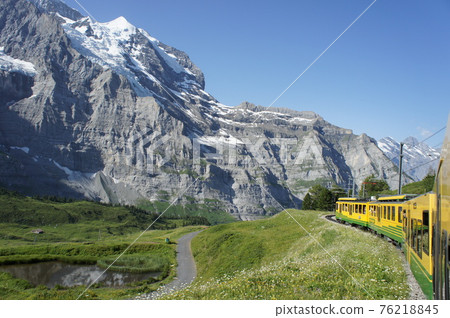 Swiss mountain railway 76218845