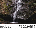Waterfall 76219695