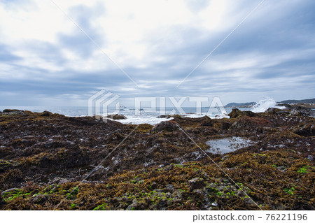 Rocky shore play at Nojimasaki Lighthouse Rocky shore play at Nojimasaki Lighthouse 76221196
