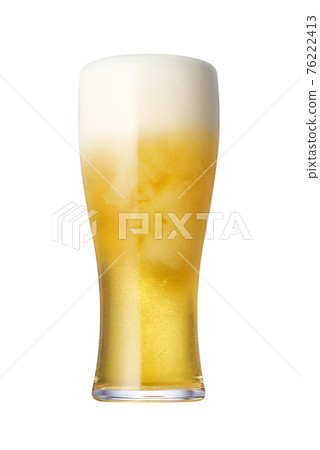 生啤酒倒入杯子 生啤酒倒入杯子 76222413
