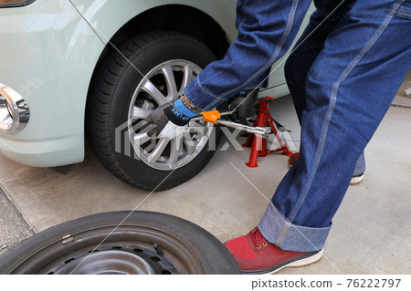 無釘輪胎改普通輪胎的工作場景 76222797