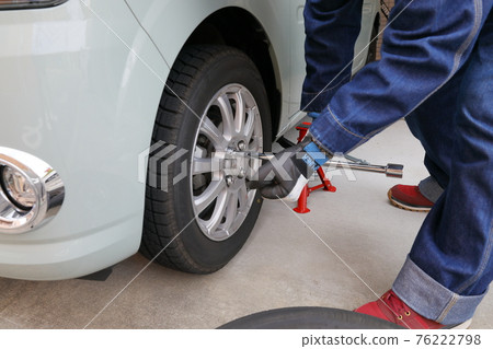 無釘輪胎改普通輪胎的工作場景 76222798