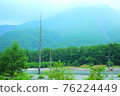 上高地/大正池的夏日景色 76224449