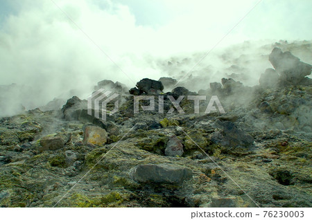風景，火山，那須山脈，那須山，Chausu山，噴發，噴泉，白雲，岩石，火山岩，櫪木縣那須町 76230003