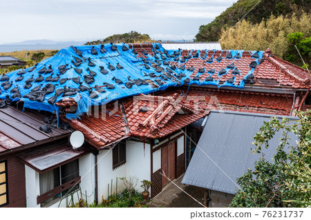 Boso Peninsula, a house whose roof was damaged by a typhoon Boso Peninsula, a house whose roof was damaged by a typhoon 76231737