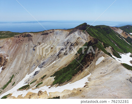 Aerial view, Mt. Chienbetsu and Kunashiri Island (Hokkaido, Shiretoko) 76232281