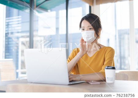 Female working mask Female working mask 76238756