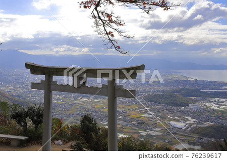 Torii on a hill with a good view Torii on a hill with a good view 76239617