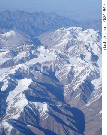 新疆維吾爾自治區天山天山定期航班鳥瞰圖 76242949