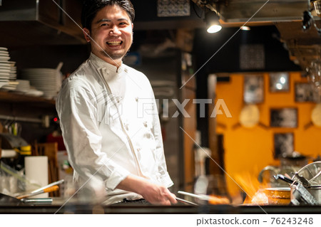 Chef restaurant Chef restaurant 76243248