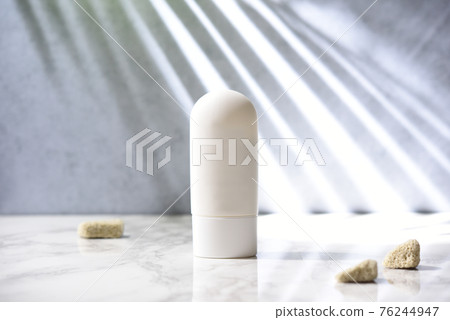 Bathroom skin care bottle Bathroom skin care bottle 76244947