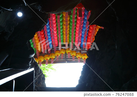 Jeju, Buddhism, temple, Gwaneumsa, Cheonwasa, Guamgulsa, Buddha statue, Sakyamuni, cherry blossoms, spring, lanterns, Hanok, Sakyamuni's birthday Jeju, Buddhism, temple, Gwaneumsa, Cheonwasa, Guamgulsa, Buddha statue, Sakyamuni, cherry blossoms, spring, lanterns, Hanok, Sakyamuni's birthday 76247088