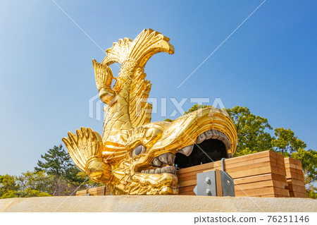 Nagoya Castle, male gold sardine that descended to the ground <Nagoya City, Aichi Prefecture> 76251146
