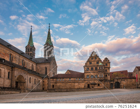 Bamberg Cathedral and Alte Hofhaltung Domplatz Bamberg Old Town Bavaria Germany Bamberg Cathedral and Alte Hofhaltung Domplatz Bamberg Old Town Bavaria Germany 76251624