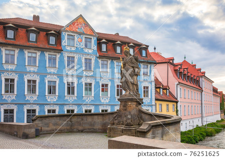 Statue of St Cunigunde and HellerHaus Bamberg Bavaria Germany 76251625