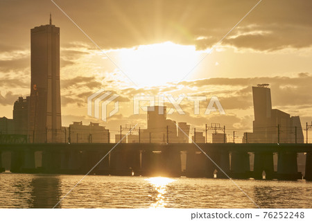 63 Building, Seoul International Finance Center, Securities District, Hangang Bridge, Yeouido, Yeongdeungpo-gu, Hangang, Seoul 76252248