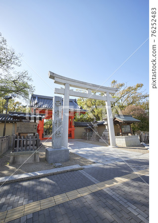 Nishinomiya Shrine Akamon after repair 76252483
