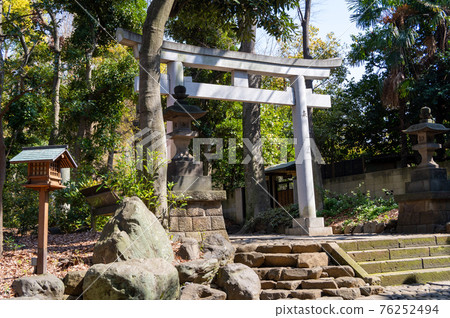 Yoyogi Hachiman Shrine Torii Yoyogi Hachiman Shrine Torii 76252494